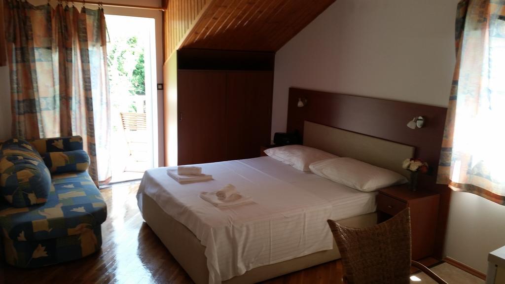 Apartments Vile Holiday Živogošće Quarto foto