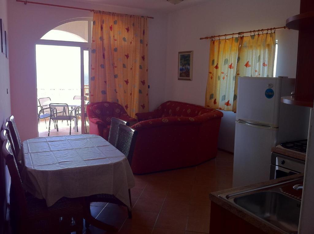 Apartments Vile Holiday Živogošće Quarto foto
